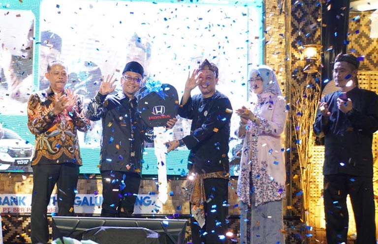 Cecep Kawal Transformasi Bank Galunggung Menjadi BUMD Berpredikat "Bintang 5"