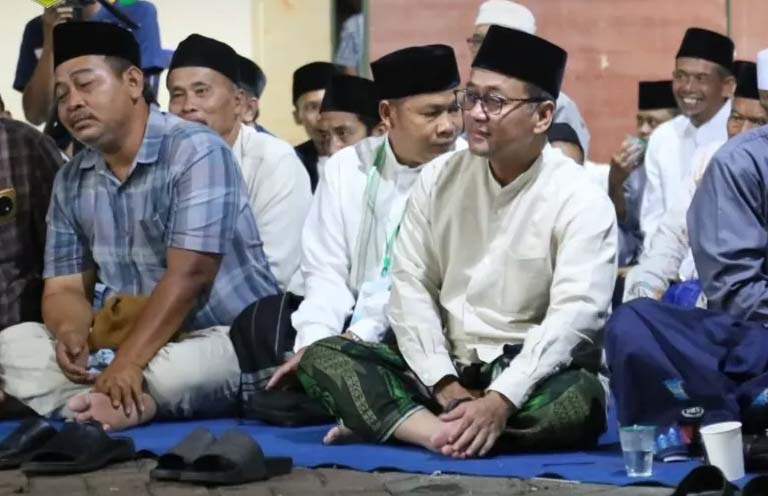 Hadiri Haul Cintawana, Bupati Cecep Tekankan Pentingnya Meneladani Keikhlasan Ulama